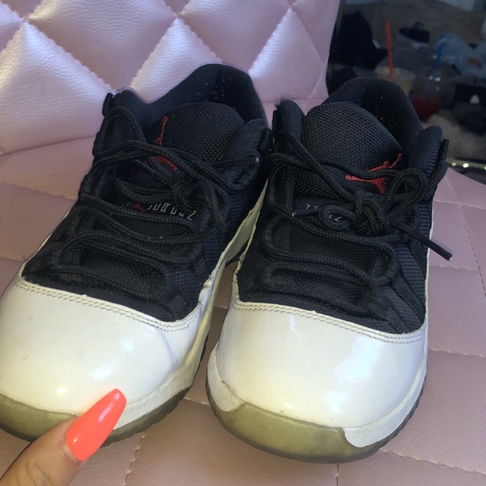 Tuxedo 11s size 2.5y